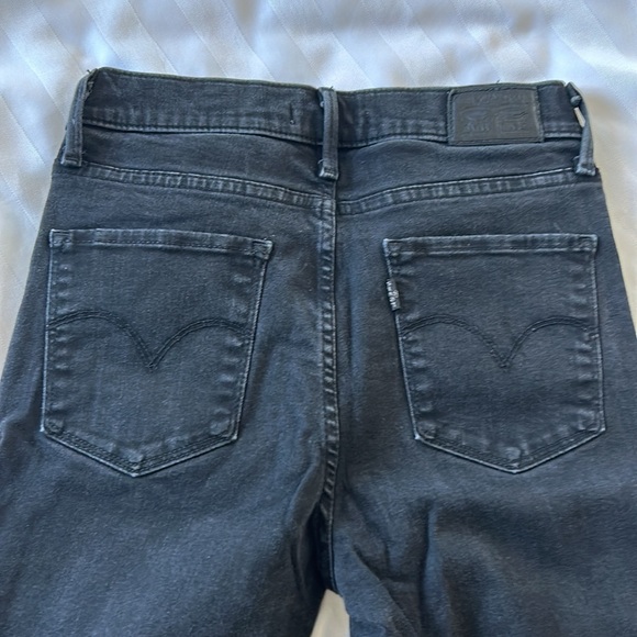 Levi’s high rise super skinny black jeans - Picture 4 of 5